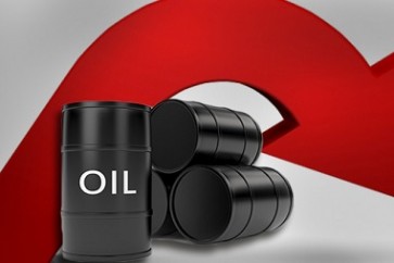 أسعار النفط تعود إلى "المنطقة الحمراء"