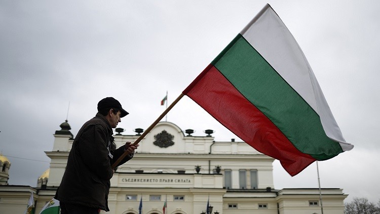 بلغاريا تمنع ارتداء النقاب