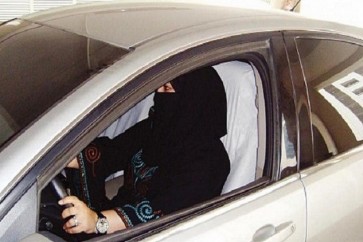 سعوديات: سأقود سيارتي 15 يونيو.. وآخرون: لن تقودي
