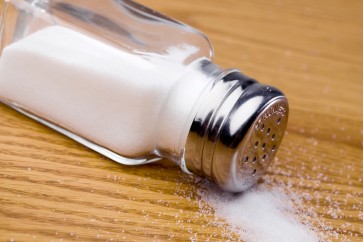 حفاظاً على صحتك.. 6 غرامات من الملح !