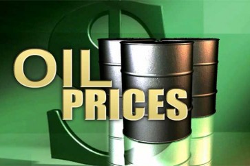 أسعار النفط تعود إلى الهبوط بفعل زيادة الإنتاج ومبيعات لجني الأرباح