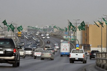 السعودية تدرس فرض رسوم على الطرق السريعة