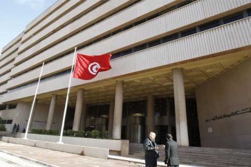 تونس تتوقع ارتفاع عجز الموازنة إلى 6.5 في المئة في نهاية العام وتستعد لتدشين إصلاحات اقتصادية