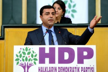حزب الشعوب الديموقراطي يعتبر توقيف رئيسيه ونوابه "نهاية للديموقراطية" في تركيا