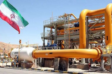 إيران تنتج 4 ملايين برميل نفط يوميا وتصدر 2.4 مليون