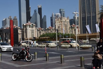 نهاية عصر الورق في الإمارات