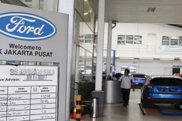 تعلل إدارة فورد قرارها بانخفاض الطلب على سيارات الشركة