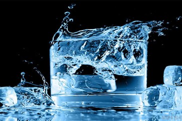 شرب الماء المثلج يحمل أضرارًا للجسم والدورة الدموية