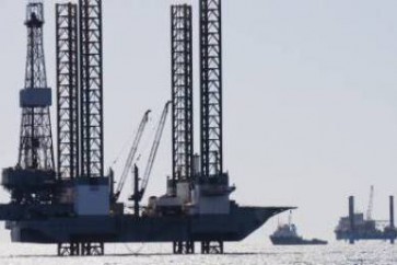 أكبر شركة إنتاج نفط في العالم تفكر في التنقيب عن البترول في السواحل المصرية