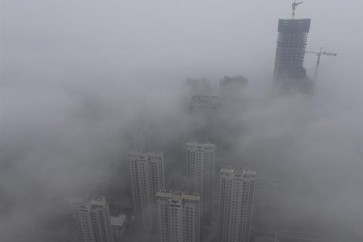 الضباب الدخاني يتسبب في فرض قيود على المصانع في شمال الصين