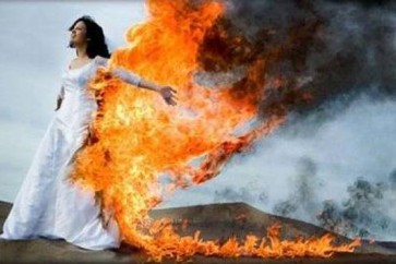 رجل يشعل النار فى امرأة رفضت الزواج منه فى بيرو