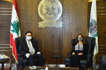 رئيس الحكومة حسان دياب يزور وزيرة الدفاع الوطني زينة عكر في اليرزة
