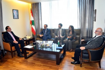 وزير الصناعة عماد حب الله يجتمع مع الرئيس الاقليمي للشؤون الاقتصادية في السفارة الفرنسية في لبنان فرنسوا دو ريكولفيس