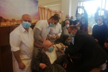  وزير الصحة يطلق عملية التلقيح في مستشفى المسيح الملك في برمانا