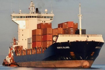 عمال ميناء ليفورنو الايطالي يرفضون شحن أسلحة على سفينة شحن إسرائيلية