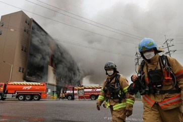 حريق في شركة للتجارة الإلكترونية لا يزال مشتعلاً لليوم الثاني