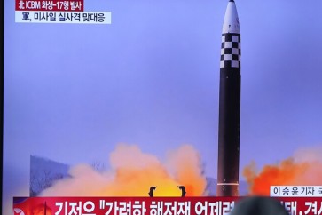 كوريا الشمالية تجري اختبارا لجهاز تفجير نووي