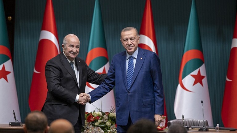 الرئيس التركي رجب طيب أردوغان والرئسي الجزائري عبد المجيد تبون