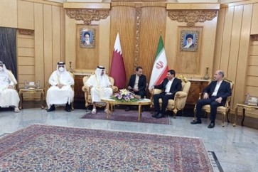 أمير قطر يصل إلى إيران