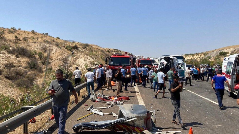 15 قتيلا و 22 جريحا جراء حادث سير مروع في تركيا