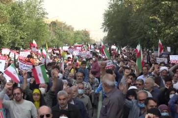 ايران _ مسيرات مليونية في أكثر من الف مدينة تنديدًا بالعملية الارهابية في شيراز - snapshot 1.87