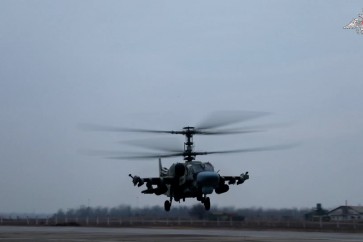 الدفاع الروسية تنشر لقطات لعمل مروحية من طراز "كا -52" التمساح