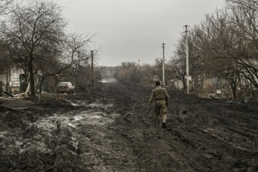 أوكرانيا تتسلم الدفعة الأولى من دبّابات «تشالنجر» البريطانية